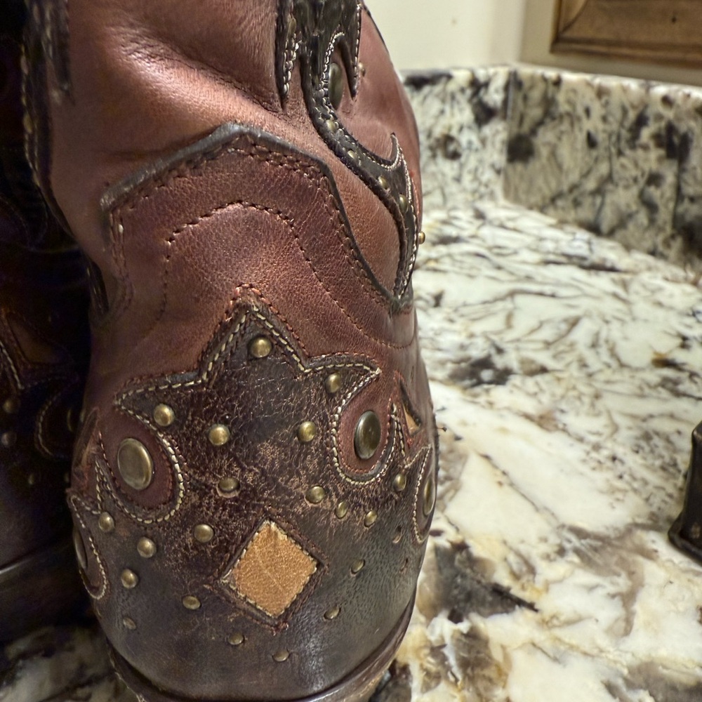 Lucchese Brown and Tan Heeled Boots - Picture 8 of 10